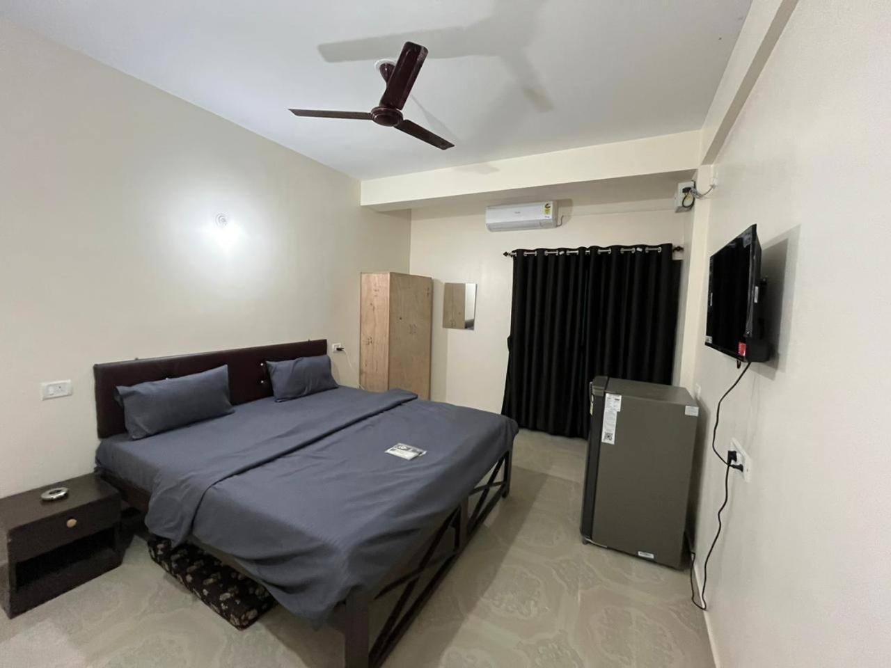 Hotel Saffron Baga Exterior photo