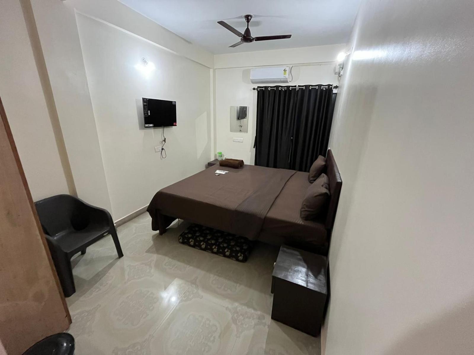 Hotel Saffron Baga Exterior photo