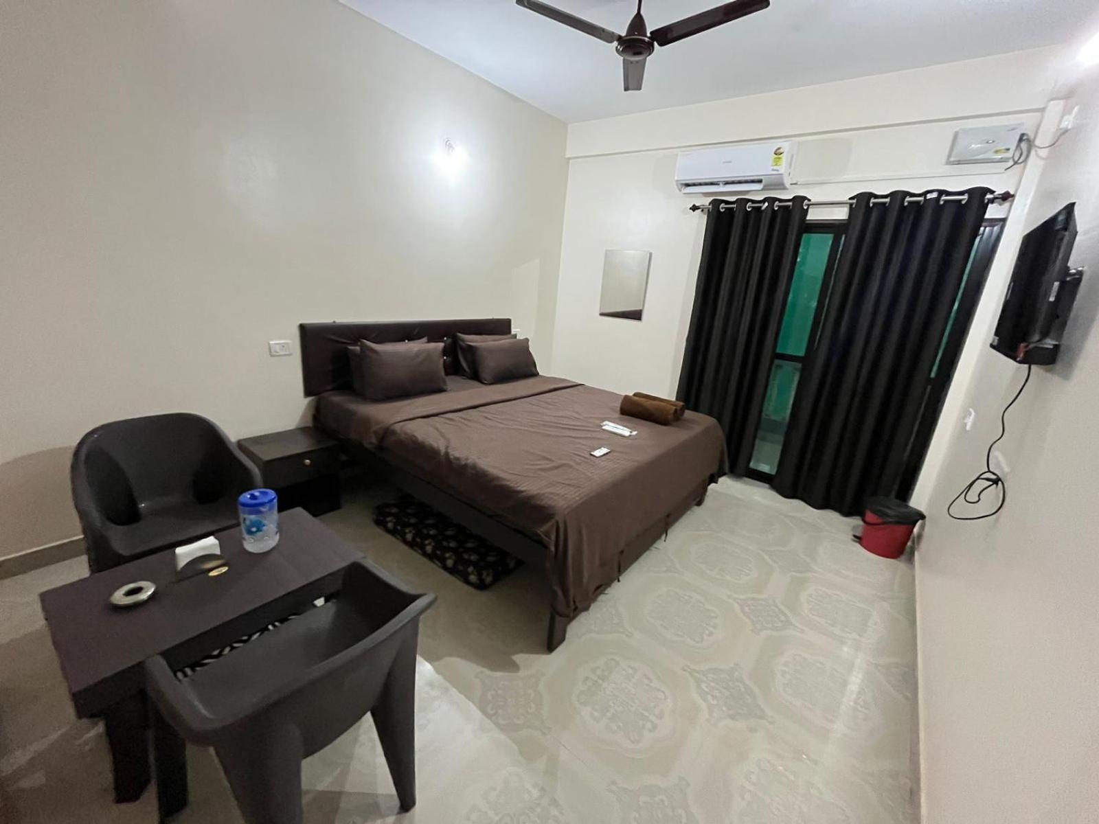 Hotel Saffron Baga Exterior photo